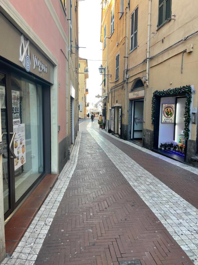 Casa Vacanza A 100 Metri Dal Mare إمبيريا المظهر الخارجي الصورة